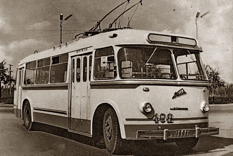 Киев-4 №107 2-дверный троллейбус