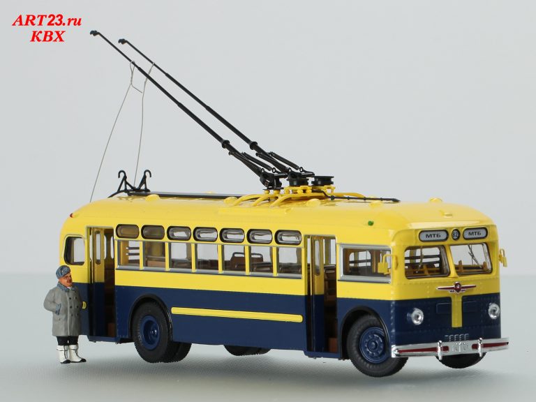 МТБ-82Д 2-дверный троллейбус