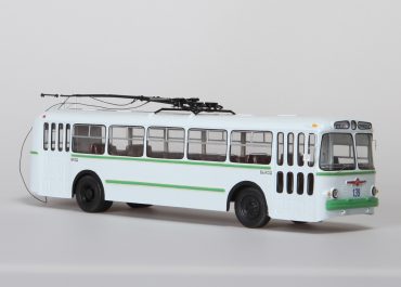 ЗиУ-5Г и ЗиУ-5Д 2-дверный троллейбус