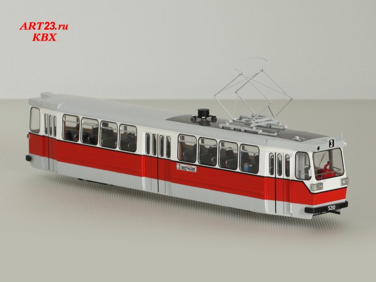 ЛМ-67 №5210 экспериментальный 3-дверный трамвайный вагон