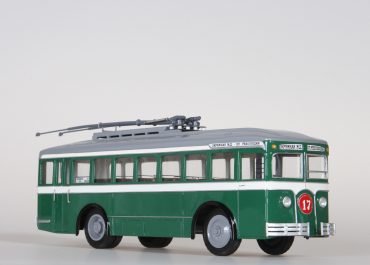 ЛК-2 «Лазарь Каганович» №17 2-дверный троллейбус