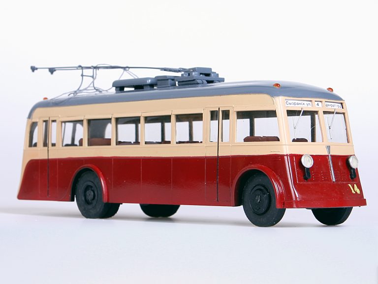 ЯТБ-1 2-дверный троллейбус