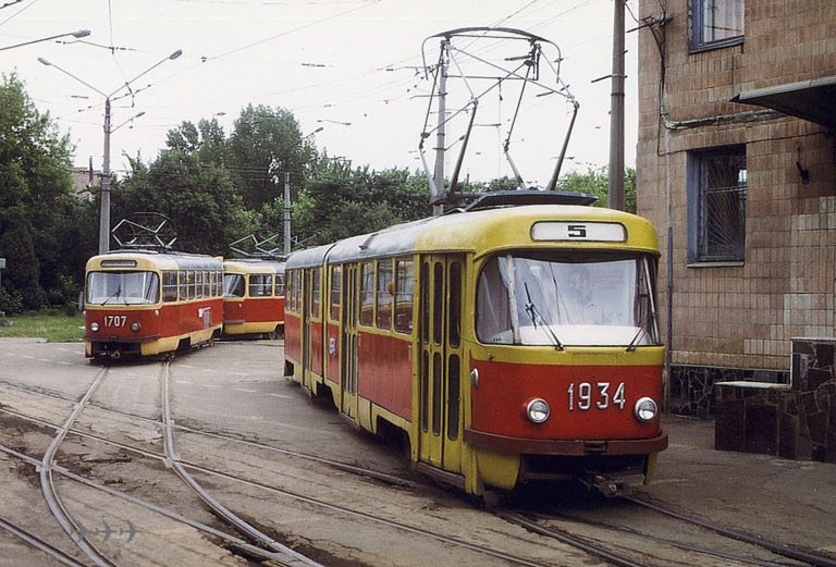 Tatra/Татра К2SU 4-дверный трамвай