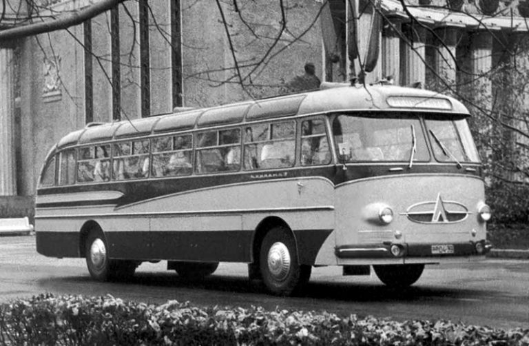 ЛАЗ-699 «Карпаты-2» опытный автобус для дальних перевозок