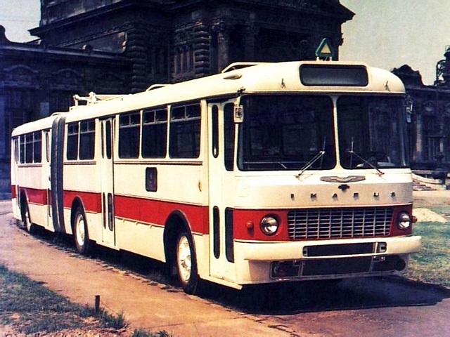 Икарус-180 городской автобус