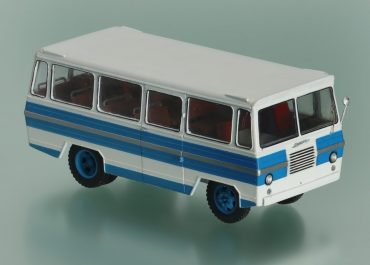 Уралец-66Б автобус для театральных бригад на шасси ГАЗ-51А
