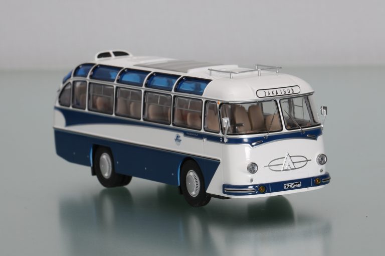 ЛАЗ-697Е «Турист» междугородний, туристический автобус