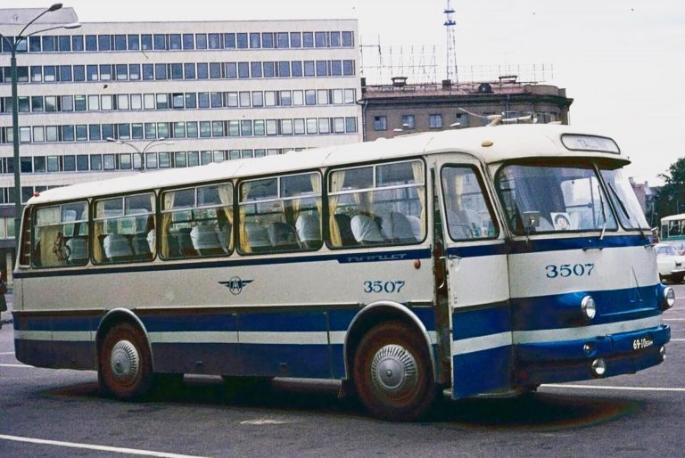 ЛАЗ-697М «Турист» автобус для междугородных и туристических перевозок