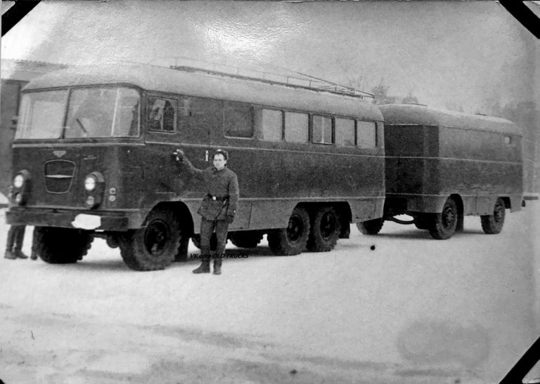 Прогресс-7, прогресс-9 армейский автобус на шасси ЗиЛ-157/-157К
