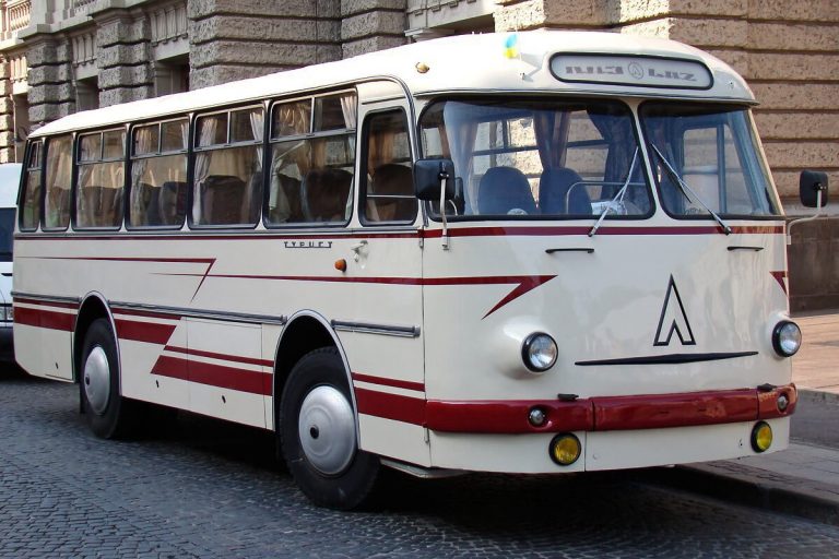ЛАЗ-697М «Турист» междугородний, туристический автобус