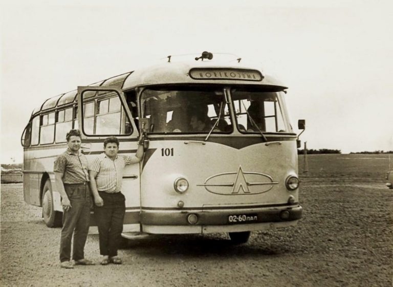 ЛАЗ-697Е «Турист» междугородний, туристический автобус