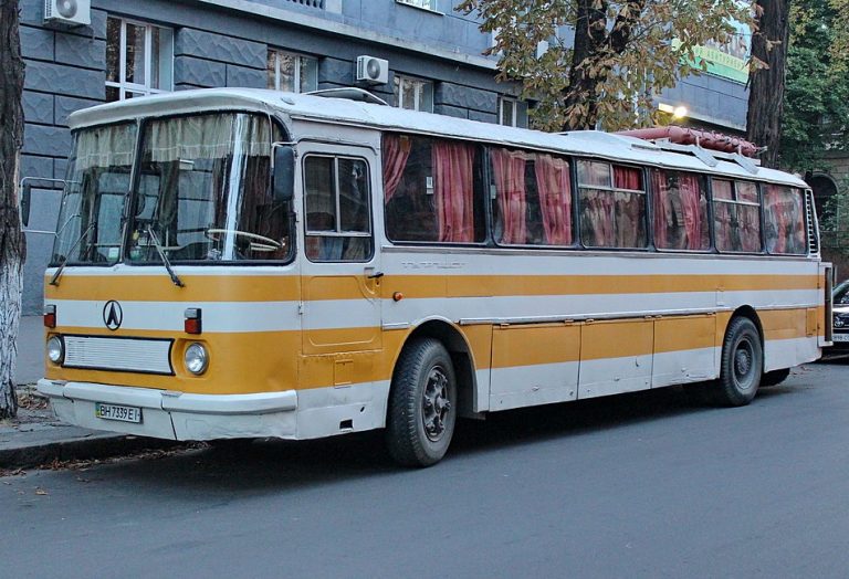 ЛАЗ-699Р «Турист- 2» междугородний автобус