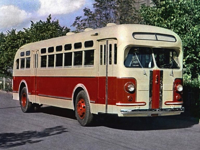 Удлинённый ЗиС-154 городской автобус