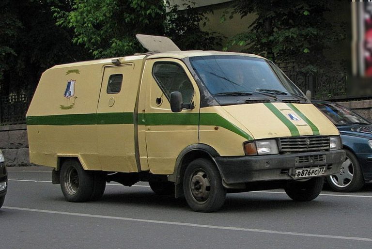 «Ратонник» 2945 инкассаторский автомобиль на базе ГАЗ-3302