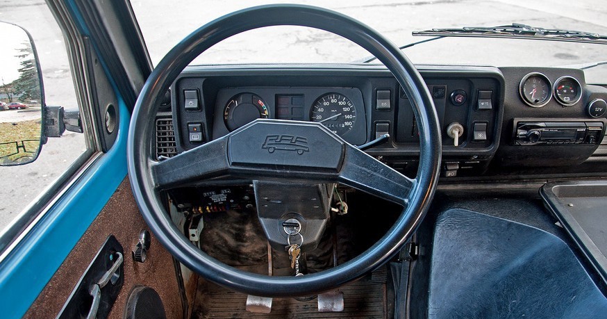 РАФ-22038 «Латвия» микроавтобус на агрегатах ГАЗ-24-10 — Каталог К.В.Х.