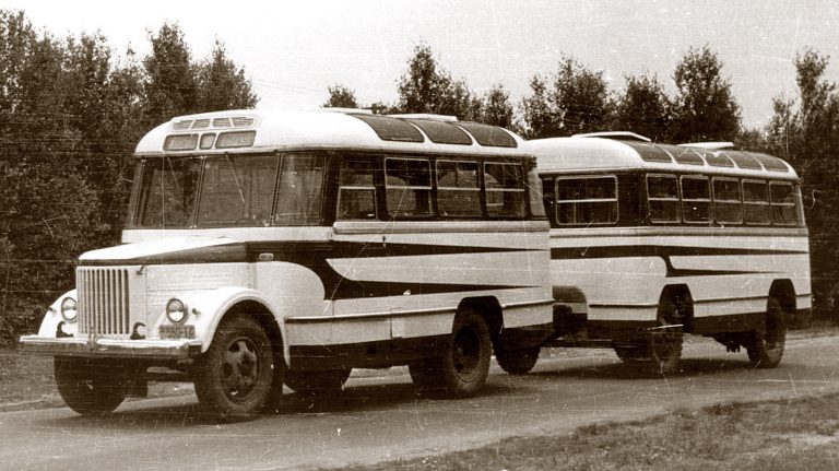 ПАЗ-671А опытный автобус на шасси ГАЗ-51И с пассажирским прицепом ПАЗ-750