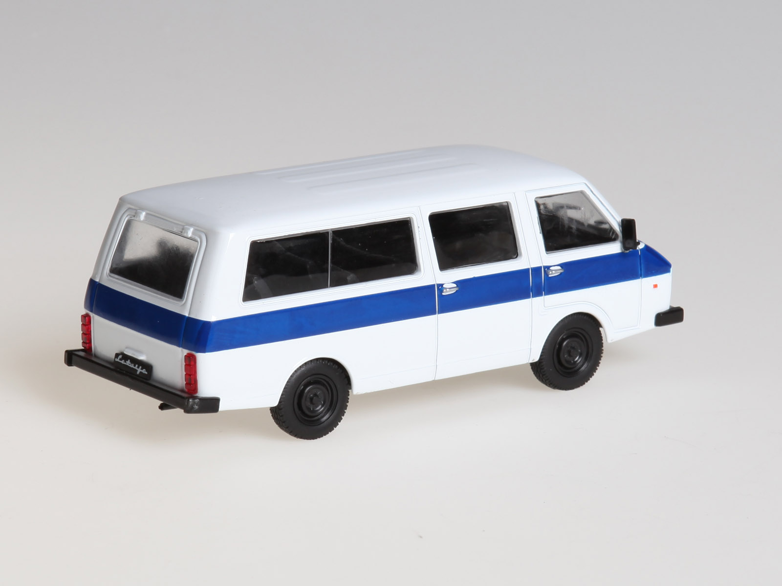 РАФ-22038 «Латвия» микроавтобус на агрегатах ГАЗ-24-10 — Каталог К.В.Х.