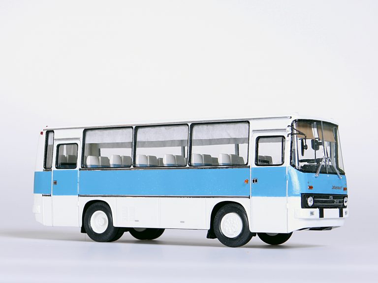 Икарус-IFA-211 пригородный автобус