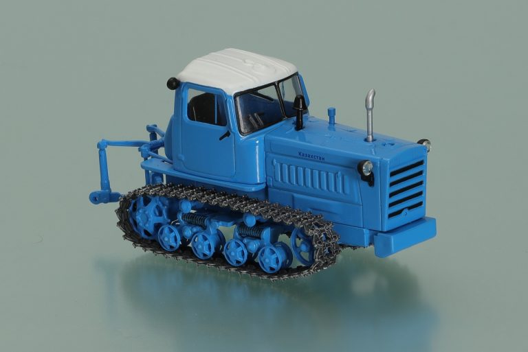ДТ-75М «Казахстан» гусеничный сельскохозяйственный трактор