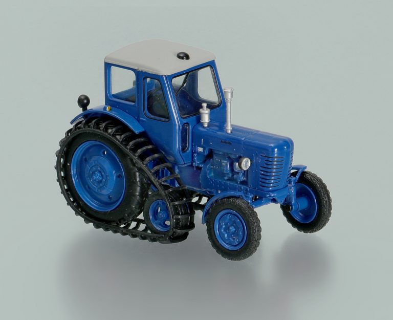 МТЗ-50 (Р) «Беларусь» универсально-пропашной колёсный трактор на полугусеничном ходу