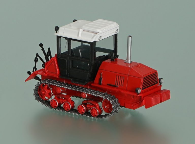 ВТ-150 гусеничный трактор