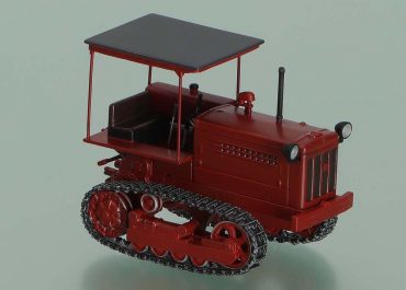 КДП-35 первый в СССР универсальный гусеничный трактор