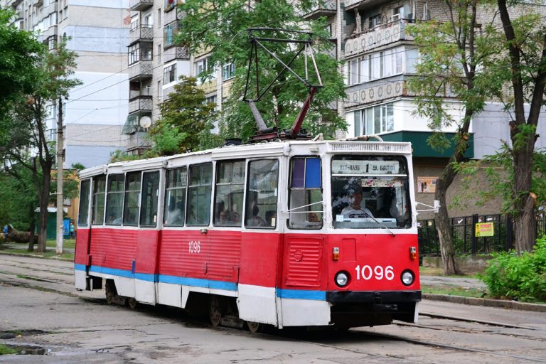 КТМ-5М3, модель 71-605,  3-дверный трамвай
