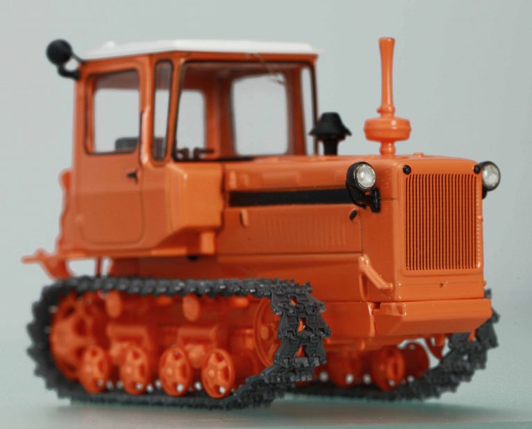 ДТ-75В, ДТ-75МВ сельскохозяйственный гусеничный трактор