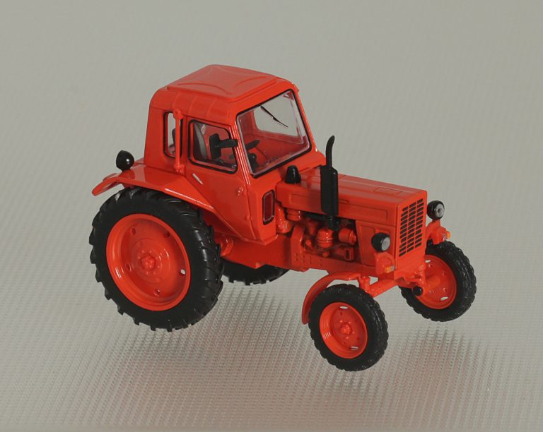 МТЗ-80 универсальный колёсный трактор
