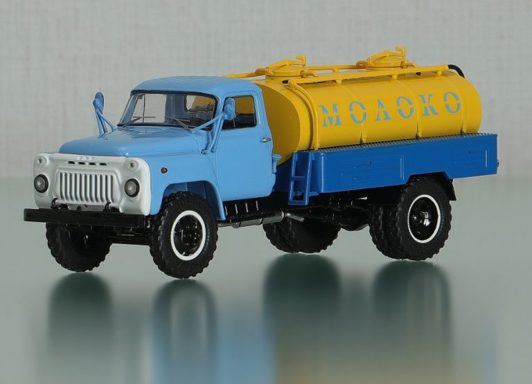 АЦПТ-3,3 автомобиль-цистерна для перевозки молока на шасси ГАЗ-53А
