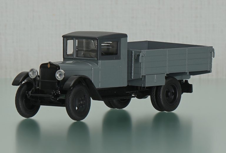 АМО-2 среднетоннажный бортовой грузовик
