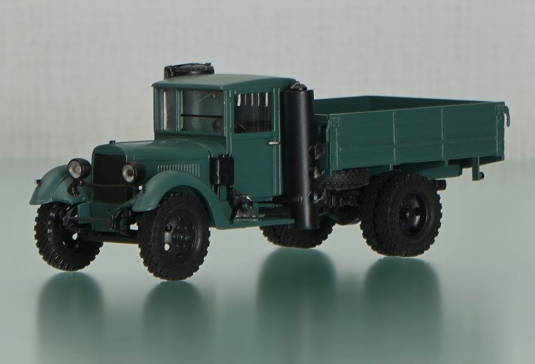 УралЗиС-352 газогенераторный бортовой грузовик