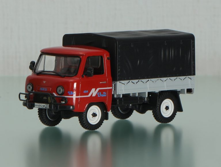 УАЗ-33036 4×4 малотоннажный бортовой грузовик