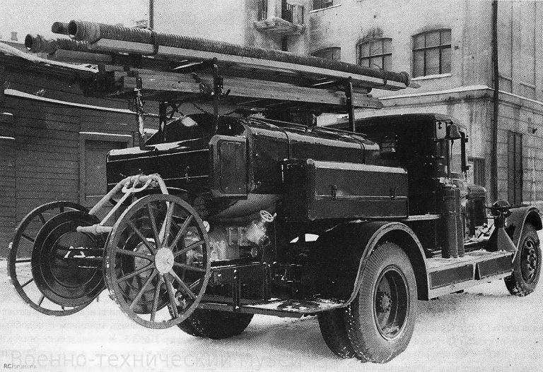 Автоцистерна ЗиС-5, с 1941 года ПМЗ-2 на шасси ЗиС-5