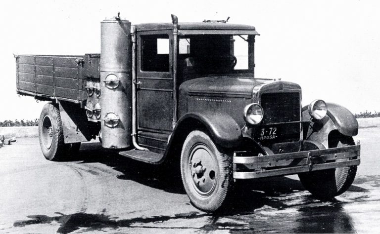 ЗиС-13 газогенераторный бортовой грузовик