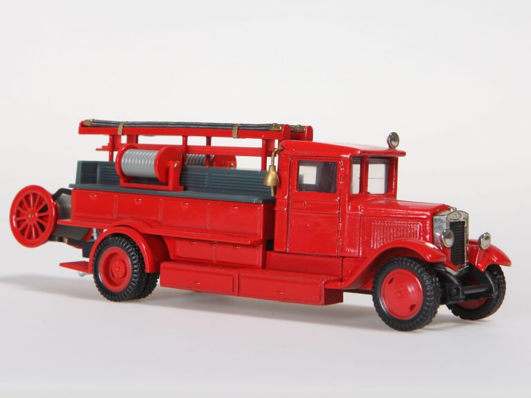 ПМЗ-1 пожарный автонасос-линейка на шасси ЗиС-11