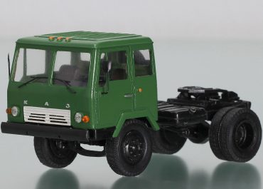 КАЗ-608В/608В2 среднемагистральный седельный тягач