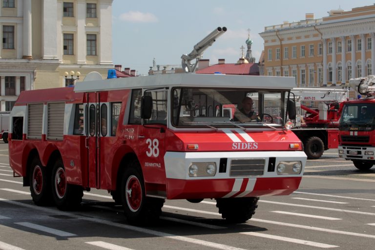 ЗиЛ-Sides VMA-30 пожарная автоцистерна