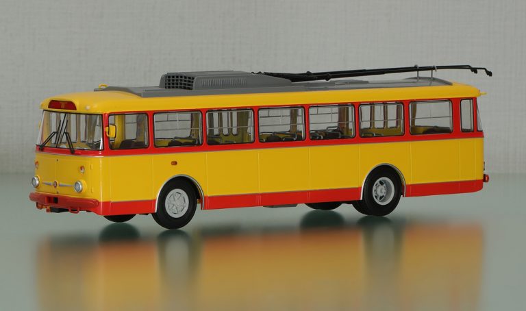 Шкода, Skoda-9Tr 3-дверный троллейбус