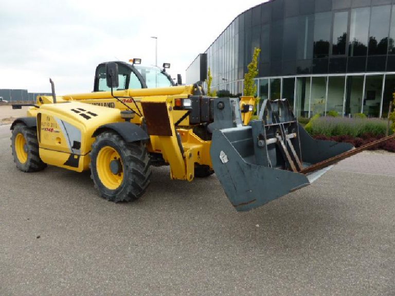 New Holland LM1745 Turbo telescopic frontal wheel Loader