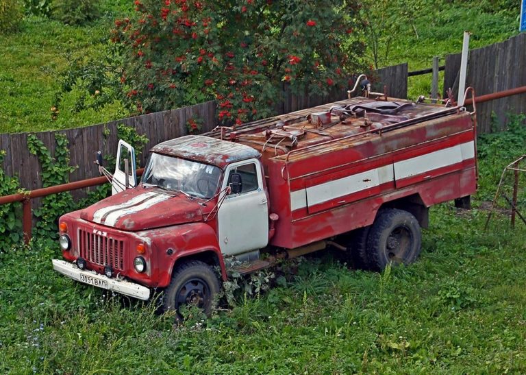 АЦ-30 (53-12)-106Г пожарная автоцистерна на шасси ГАЗ-53-12