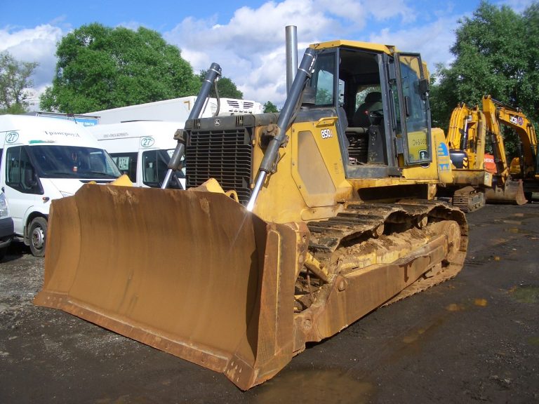 John Deere 850J crawler hydraulic bulldozer