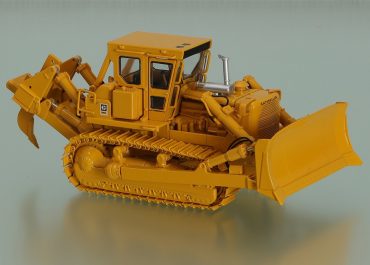 Caterpillar D8K crawler hydraulic bulldozer