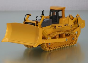 Komatsu D475A-3 mining crawler bulldozer blade