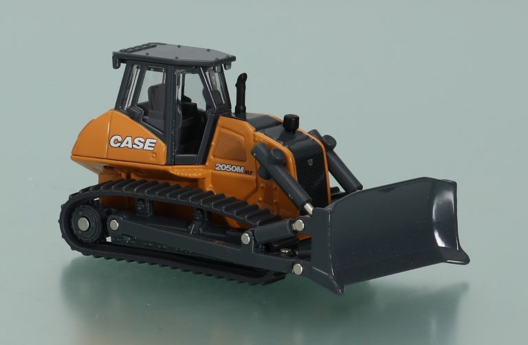 Case 2050M XLT crawler hydraulic bulldozer