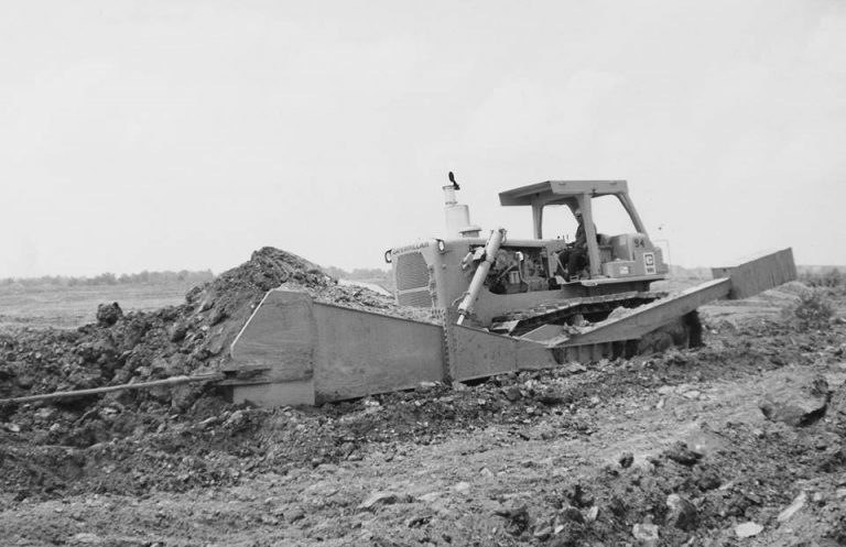 Balderson BRAP-40 «Big Dude» based on a crawler bulldozer Caterpillar D9H