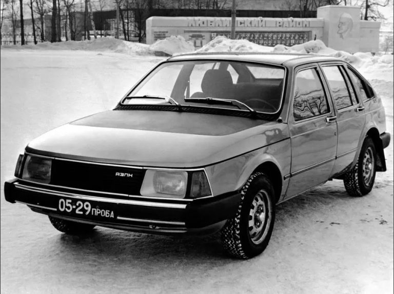 Москвич-С3 «Меридиан» автомобиль с 2-объёмным кузовом