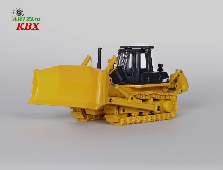 Komatsu D155AX-5 Avance crawler hydraulic bulldozer with U-blade