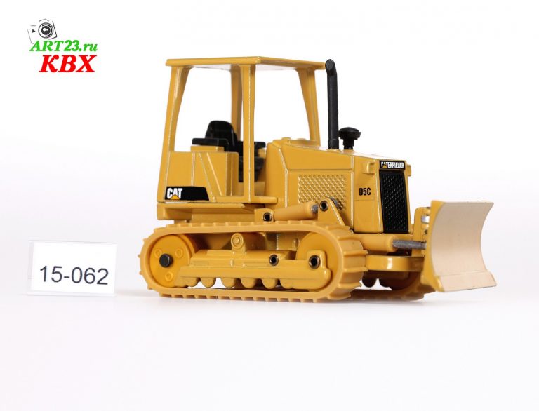 Caterpillar D5C LGP crawler hydraulic bulldozer