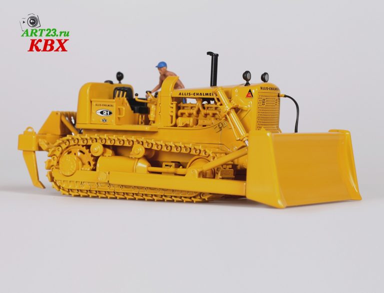 Allis-Chalmers HD 21A crawler hydraulic bulldozer
